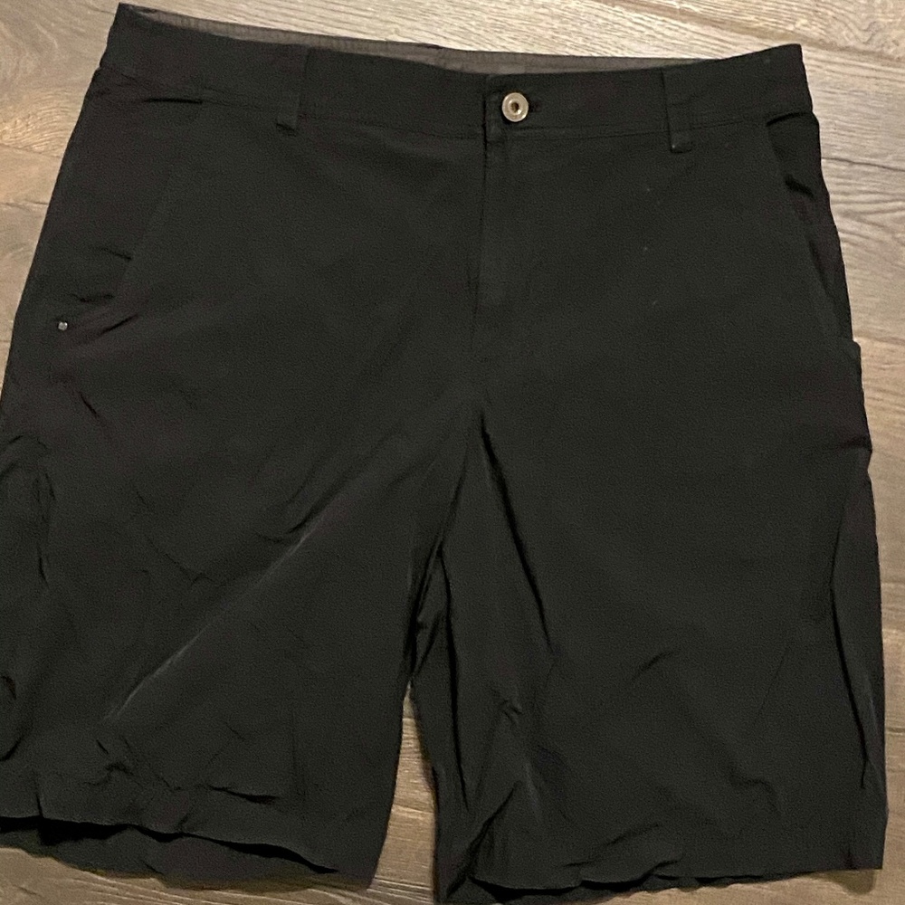 lululemon commission short 11"